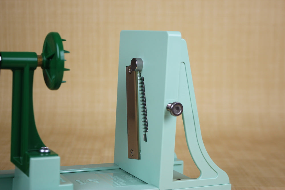 Benriner 3-Blade Spiralizer Vegetable Noodle Spiral Turning Slicer