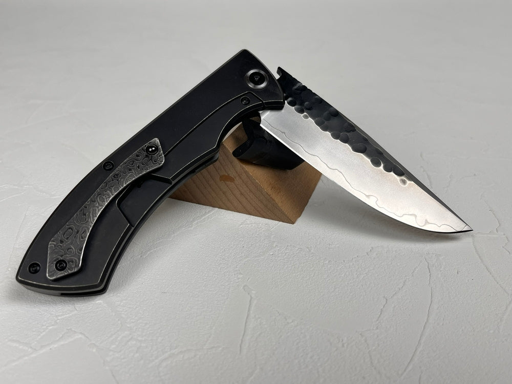 Nigara SG2 kurouchi tsuchime folding knife 96 mm edge length Carbon fiber handle