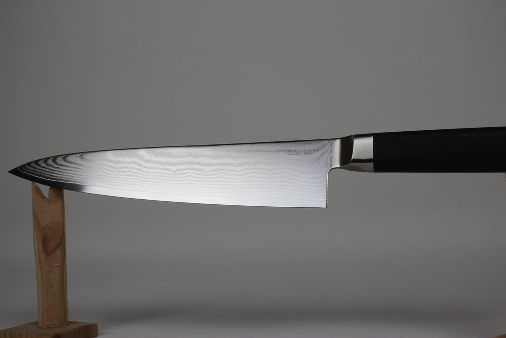 KAI Seki Magoroku Damascus AE5205 Chef's knife 210 mm Gyuto VG-10 core