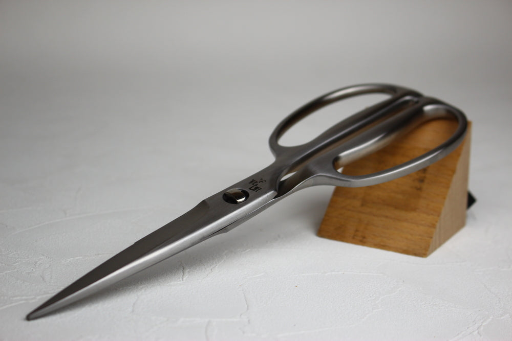 KAI Seki Magoroku kitchen scissors Forged stainless steel DH3345 205 mm